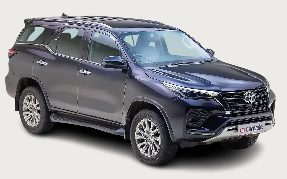 Toyota Fortuner 4×2 for self-drive rent in Chandigarh